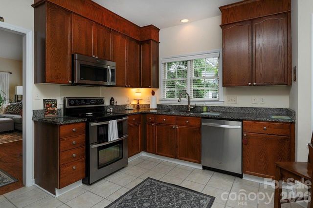 5935 Fitzwilliams Lane, Charlotte, NC 28270