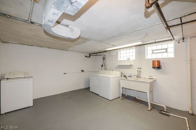 3402 Wellington Avenue, Parma, OH 44134