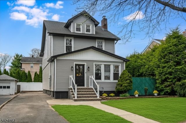 210 Paterson Ave, Hasbrouck Heights Boro, NJ 07604