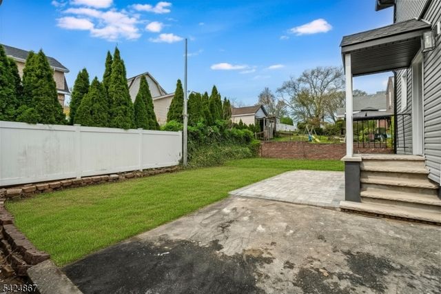 210 Paterson Ave, Hasbrouck Heights Boro, NJ 07604