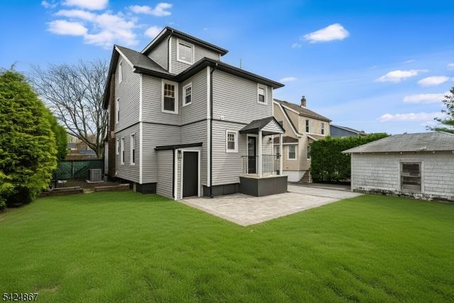 210 Paterson Ave, Hasbrouck Heights Boro, NJ 07604