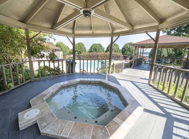 101 Long Island Drive, Hot Springs, AR 71913
