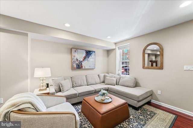 387 E HECTOR ST, Conshohocken, PA 19428