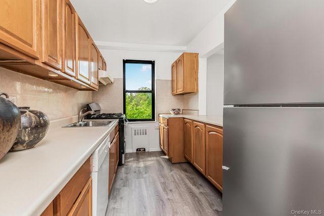 3840 Greystone Avenue 5L, Bronx, NY 10463