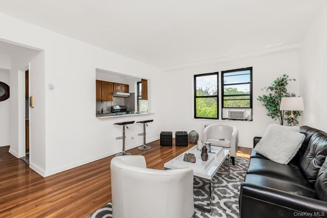 3840 Greystone Avenue 5L, Bronx, NY 10463