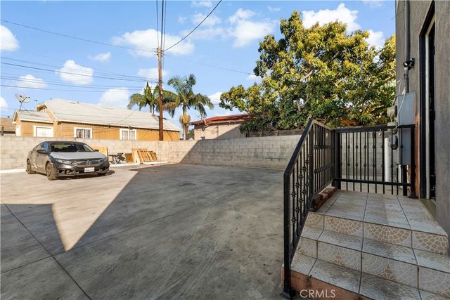 1257 W Vernon, Los Angeles, CA 90037