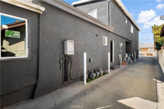 1257 W Vernon, Los Angeles, CA 90037