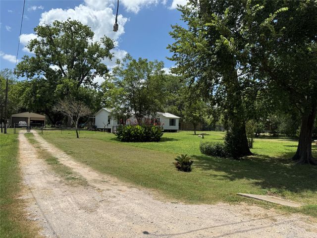 2000 Citation DR, Del Valle, TX 78617