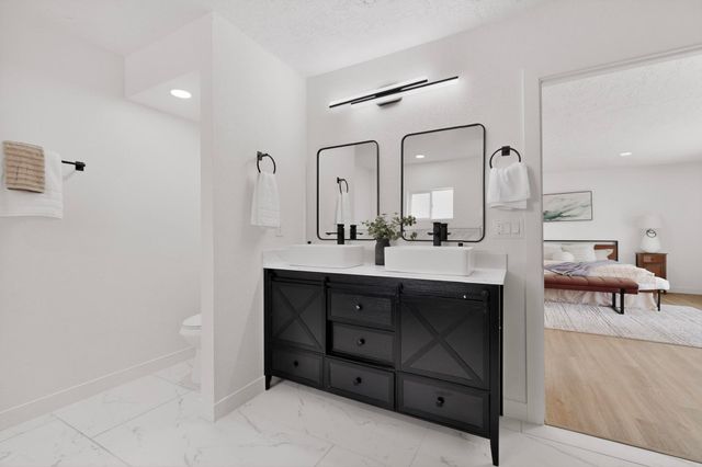 1729 Monte Largo Drive NE, Albuquerque, NM 87112