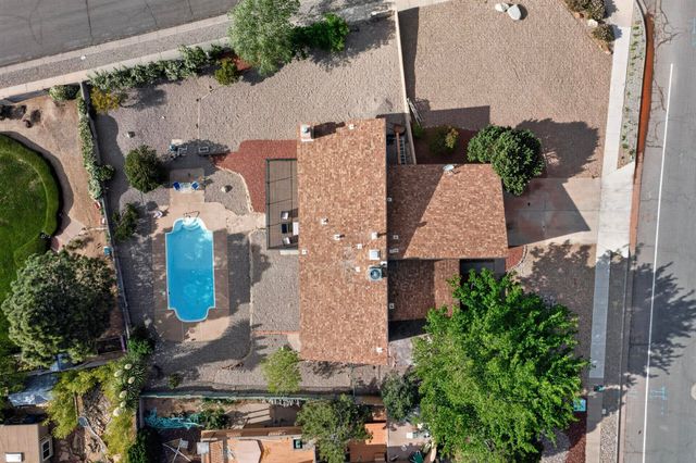 1729 Monte Largo Drive NE, Albuquerque, NM 87112