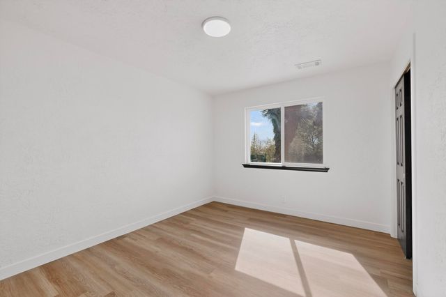 1729 Monte Largo Drive NE, Albuquerque, NM 87112