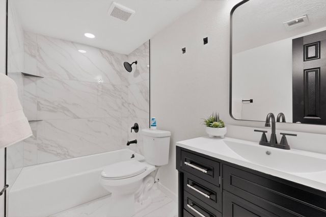 1729 Monte Largo Drive NE, Albuquerque, NM 87112