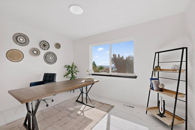 1729 Monte Largo Drive NE, Albuquerque, NM 87112