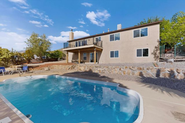 1729 Monte Largo Drive NE, Albuquerque, NM 87112