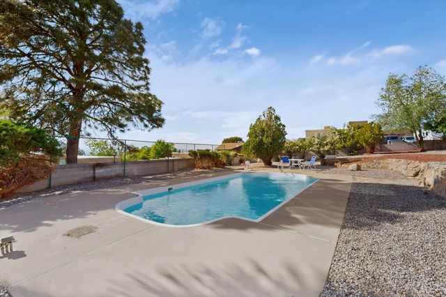 1729 Monte Largo Drive NE, Albuquerque, NM 87112