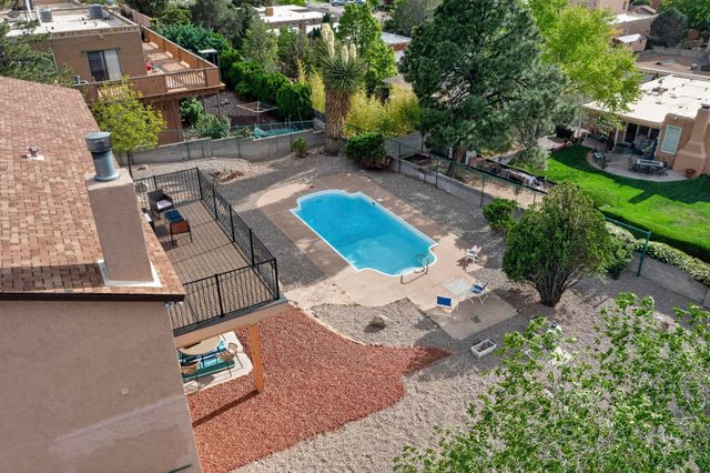 1729 Monte Largo Drive NE, Albuquerque, NM 87112