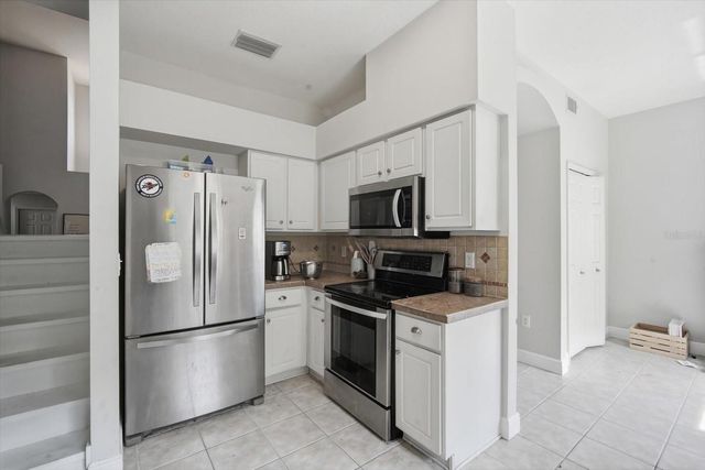 19321 SANDY SPRINGS CIRCLE, Lutz, FL 33558