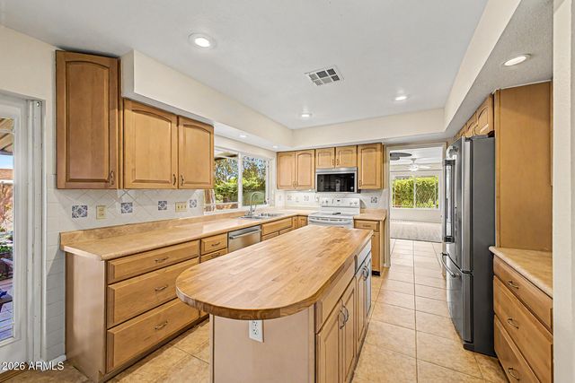 11831 N 29TH Street, Phoenix, AZ 85028