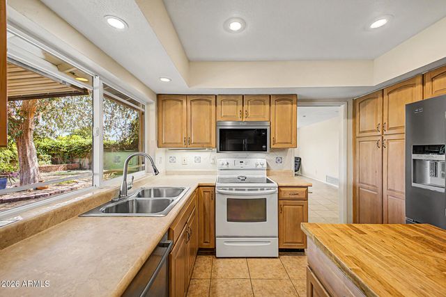 11831 N 29TH Street, Phoenix, AZ 85028