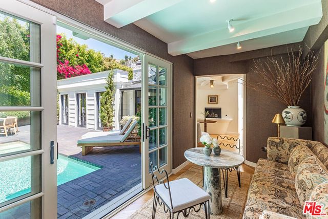 1437 Belfast Drive, Los Angeles, CA 90069