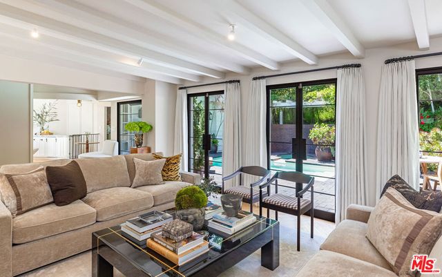 1437 Belfast Drive, Los Angeles, CA 90069