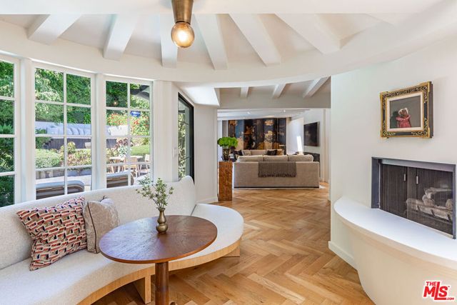 1437 Belfast Drive, Los Angeles, CA 90069