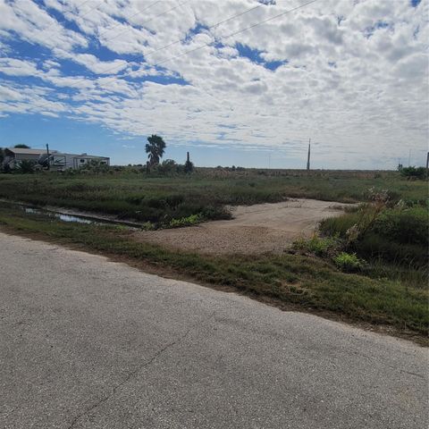 1287, 1291 & 1295 N Monkhouse Drive, Crystal Beach, TX 77650