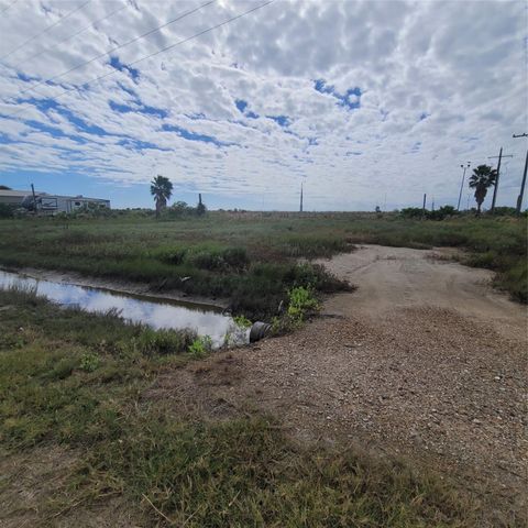 1287, 1291 & 1295 N Monkhouse Drive, Crystal Beach, TX 77650