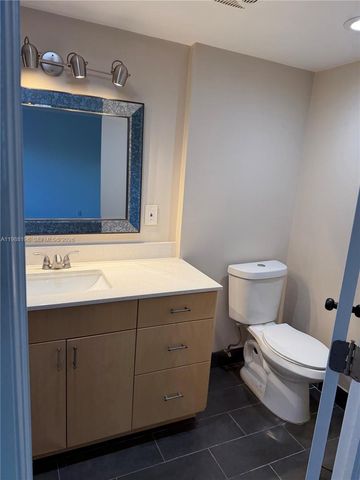 9355 SW 8th St 305, Boca Raton, FL 33428