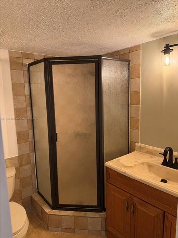 9355 SW 8th St 305, Boca Raton, FL 33428