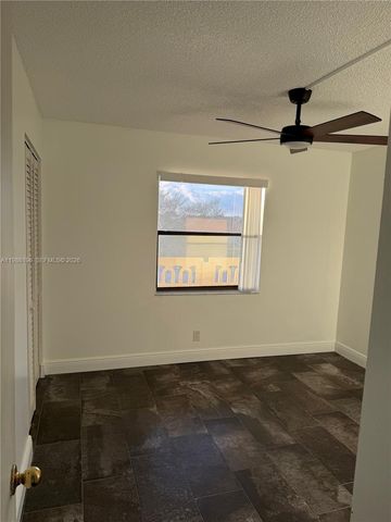 9355 SW 8th St 305, Boca Raton, FL 33428