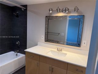 9355 SW 8th St 305, Boca Raton, FL 33428