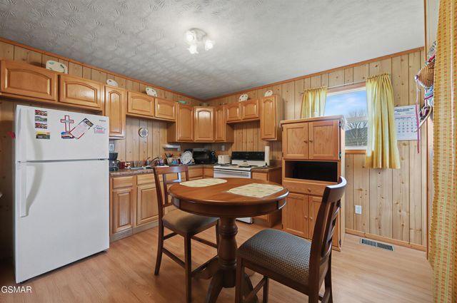 1926 Sail Way, Newport, TN 37821