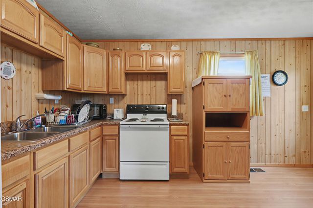 1926 Sail Way, Newport, TN 37821