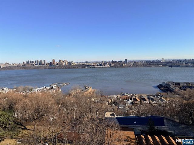 2 Horizon Road 1030, Fort Lee, NJ 07024