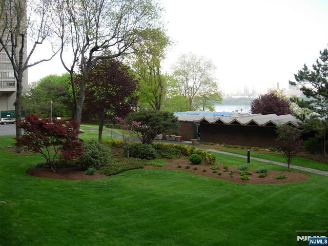 2 Horizon Road 1030, Fort Lee, NJ 07024