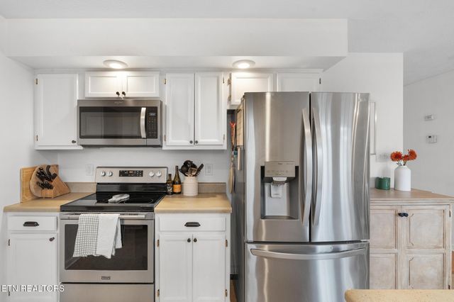 805 Tree Trunk Rd, Knoxville, TN 37934