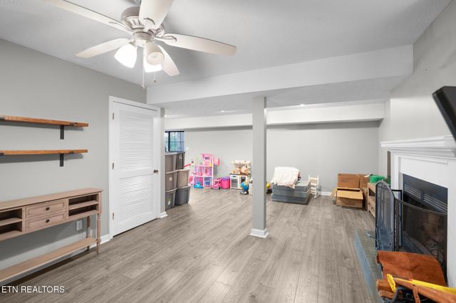 805 Tree Trunk Rd, Knoxville, TN 37934