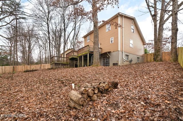 805 Tree Trunk Rd, Knoxville, TN 37934