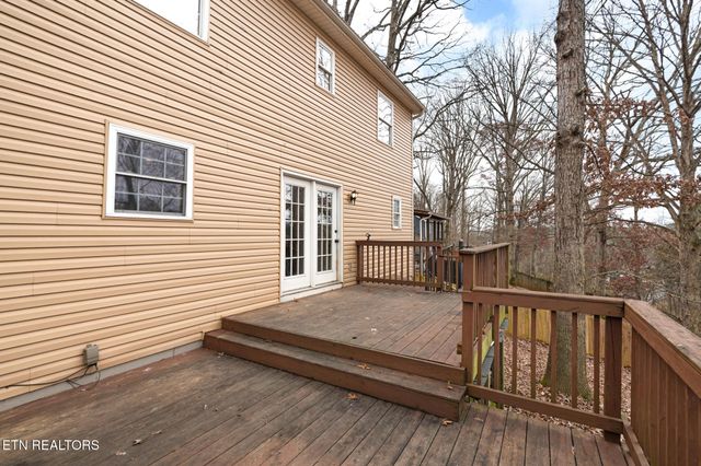 805 Tree Trunk Rd, Knoxville, TN 37934