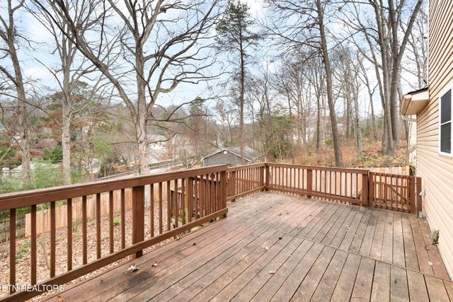 805 Tree Trunk Rd, Knoxville, TN 37934