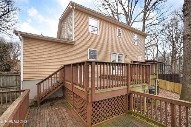 805 Tree Trunk Rd, Knoxville, TN 37934