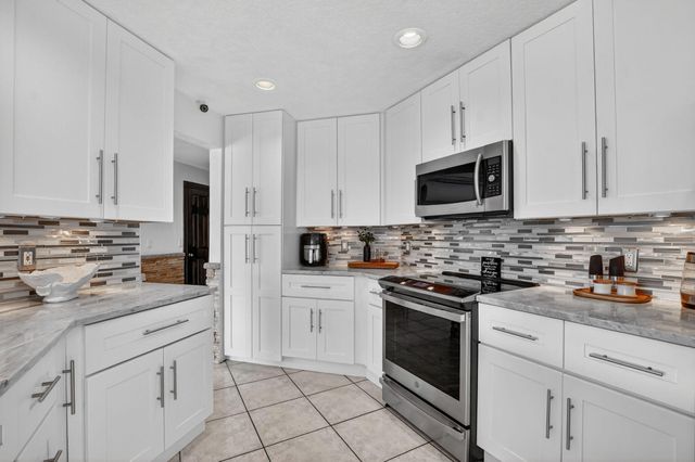 6362 Brava Way, Boca Raton, FL 33433