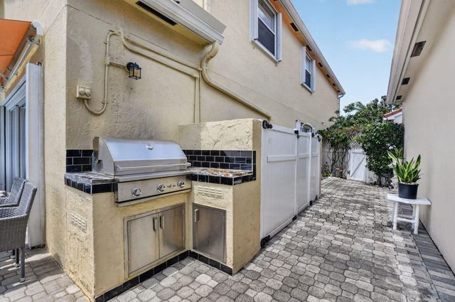 6362 Brava Way, Boca Raton, FL 33433