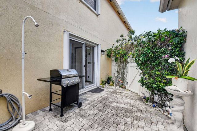 6362 Brava Way, Boca Raton, FL 33433