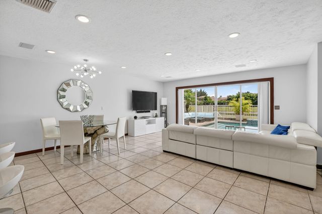6362 Brava Way, Boca Raton, FL 33433