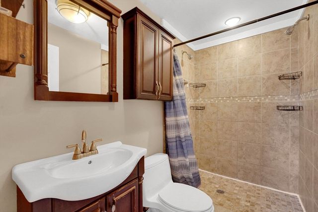 20 Old Orchard Rd, Wilbraham, MA 01095