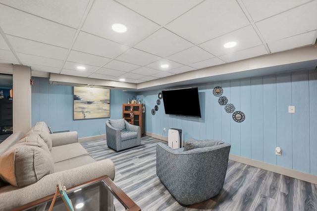 20 Old Orchard Rd, Wilbraham, MA 01095