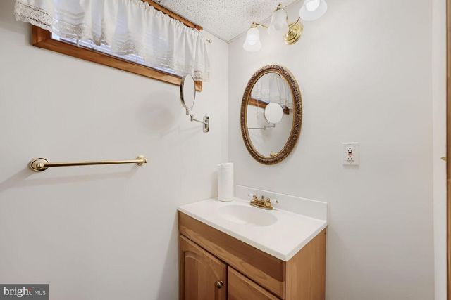 407 FRANKLIN AVE, Essex, MD 21221
