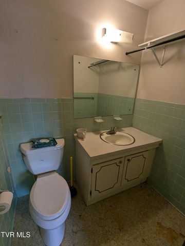 5653 Apache Drive, Kingsport, TN 37664